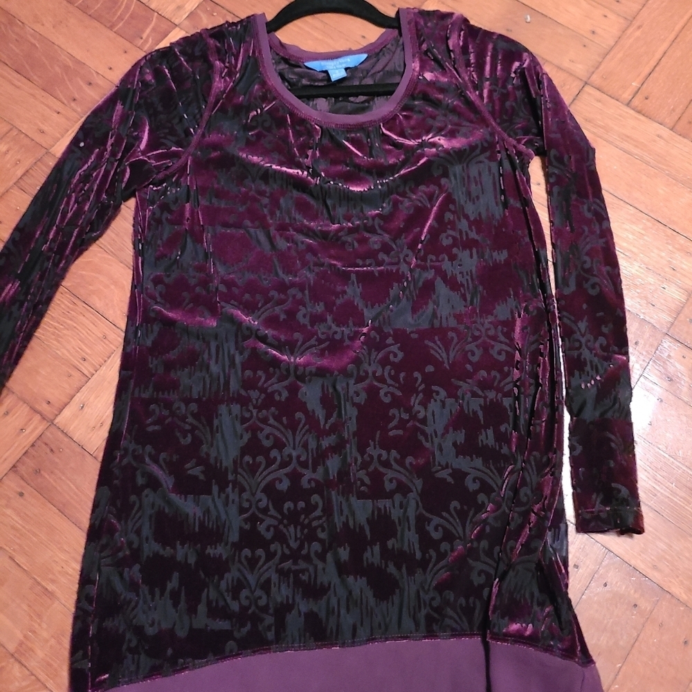 Velvet long sleeve top - Picture 2 of 6